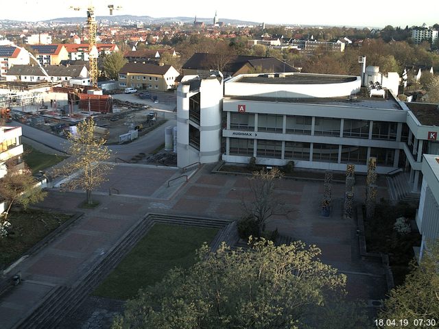 Foto der Webcam: Verwaltungsgeb&auml;ude, Innenhof mit Audimax, H&ouml;rsaal-Geb&auml;ude 1