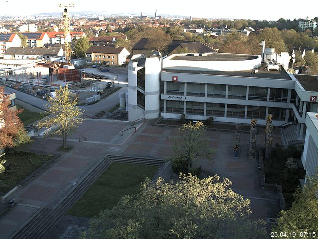 Foto der Webcam: Verwaltungsgeb&auml;ude, Innenhof mit Audimax, H&ouml;rsaal-Geb&auml;ude 1