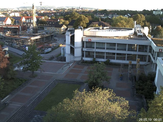 Foto der Webcam: Verwaltungsgeb&auml;ude, Innenhof mit Audimax, H&ouml;rsaal-Geb&auml;ude 1