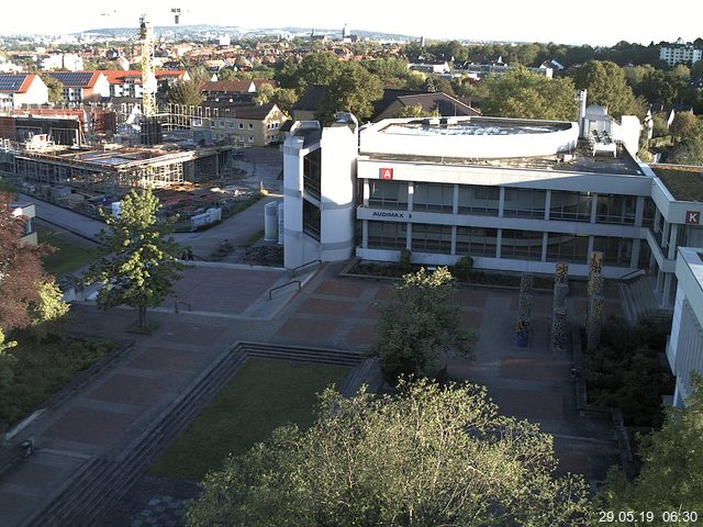 Foto der Webcam: Verwaltungsgeb&auml;ude, Innenhof mit Audimax, H&ouml;rsaal-Geb&auml;ude 1