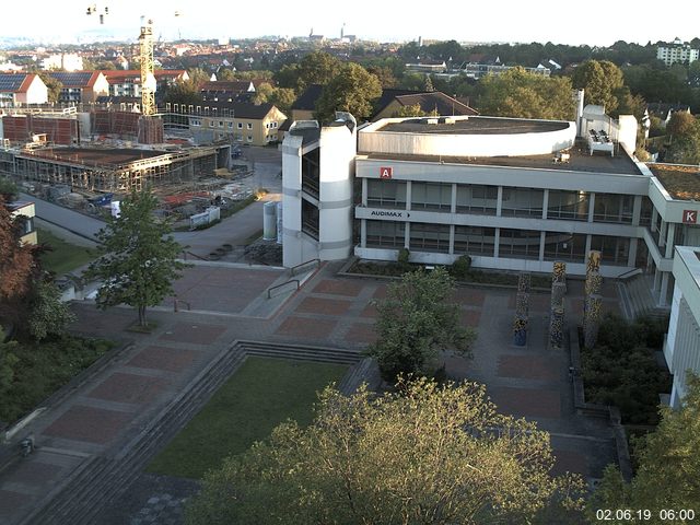 Foto der Webcam: Verwaltungsgeb&auml;ude, Innenhof mit Audimax, H&ouml;rsaal-Geb&auml;ude 1