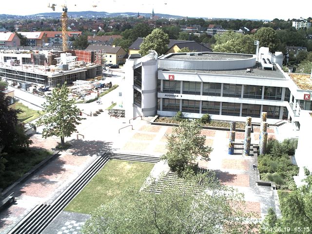 Foto der Webcam: Verwaltungsgeb&auml;ude, Innenhof mit Audimax, H&ouml;rsaal-Geb&auml;ude 1