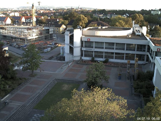 Foto der Webcam: Verwaltungsgeb&auml;ude, Innenhof mit Audimax, H&ouml;rsaal-Geb&auml;ude 1
