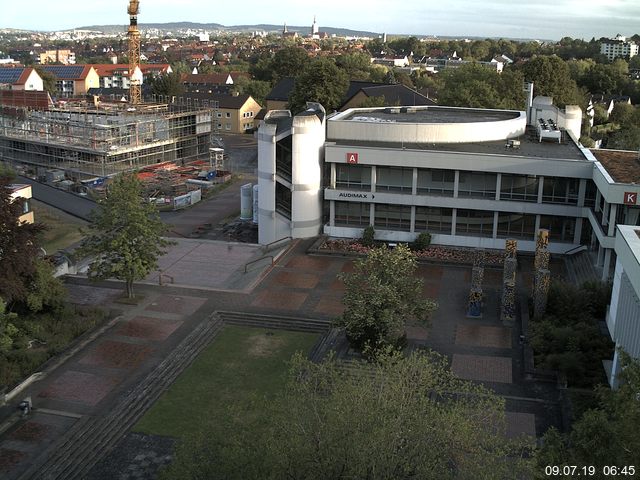 Foto der Webcam: Verwaltungsgeb&auml;ude, Innenhof mit Audimax, H&ouml;rsaal-Geb&auml;ude 1