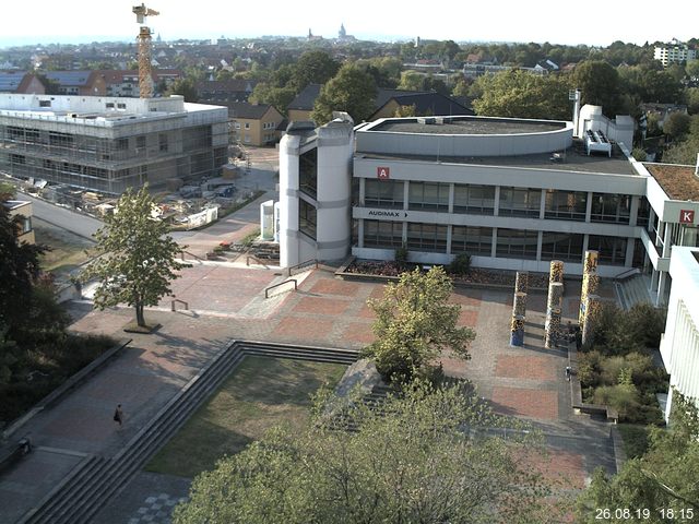 Foto der Webcam: Verwaltungsgeb&auml;ude, Innenhof mit Audimax, H&ouml;rsaal-Geb&auml;ude 1