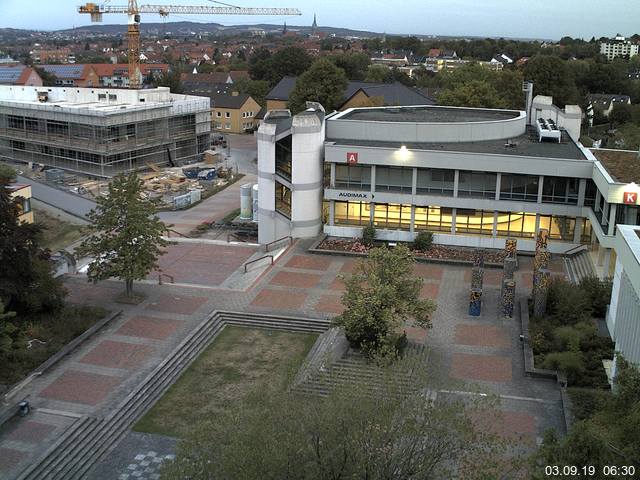Foto der Webcam: Verwaltungsgeb&auml;ude, Innenhof mit Audimax, H&ouml;rsaal-Geb&auml;ude 1