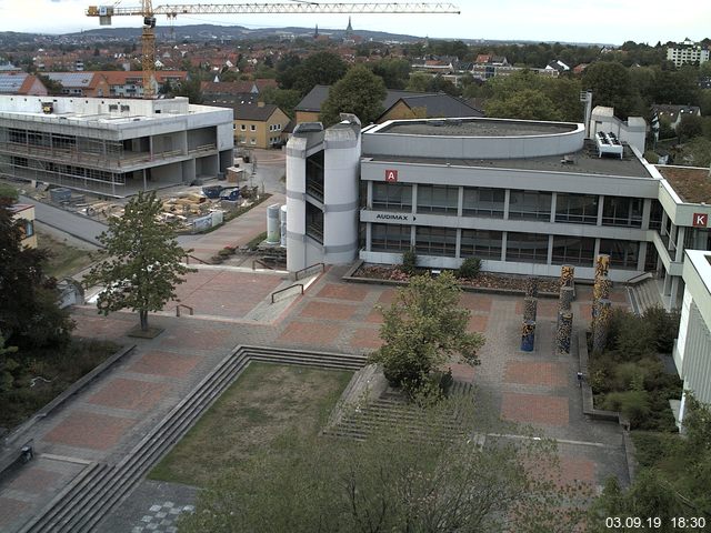 Foto der Webcam: Verwaltungsgeb&auml;ude, Innenhof mit Audimax, H&ouml;rsaal-Geb&auml;ude 1