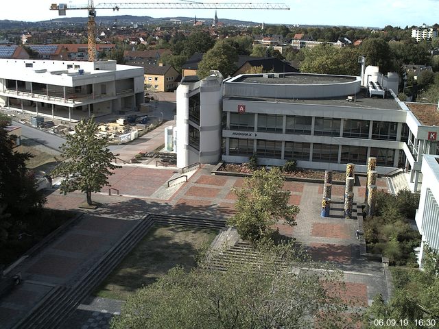 Foto der Webcam: Verwaltungsgeb&auml;ude, Innenhof mit Audimax, H&ouml;rsaal-Geb&auml;ude 1