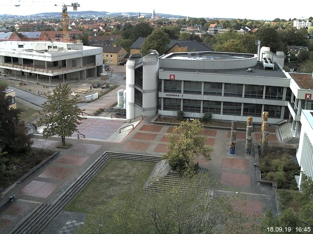 Foto der Webcam: Verwaltungsgeb&auml;ude, Innenhof mit Audimax, H&ouml;rsaal-Geb&auml;ude 1