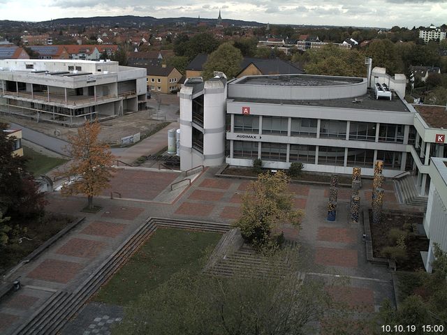 Foto der Webcam: Verwaltungsgebäude, Innenhof mit Audimax, Hörsaal-Gebäude 1