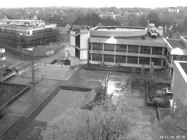 Foto der Webcam: Verwaltungsgeb&auml;ude, Innenhof mit Audimax, H&ouml;rsaal-Geb&auml;ude 1