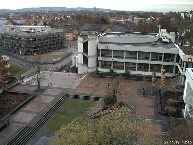 Foto der Webcam: Verwaltungsgebäude, Innenhof mit Audimax, Hörsaal-Gebäude 1