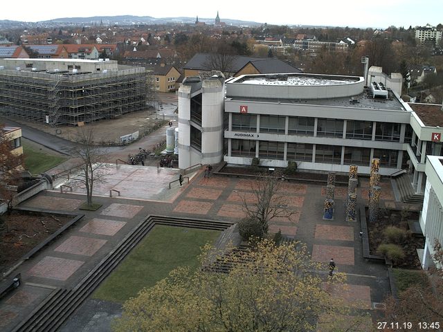 Foto der Webcam: Verwaltungsgebäude, Innenhof mit Audimax, Hörsaal-Gebäude 1