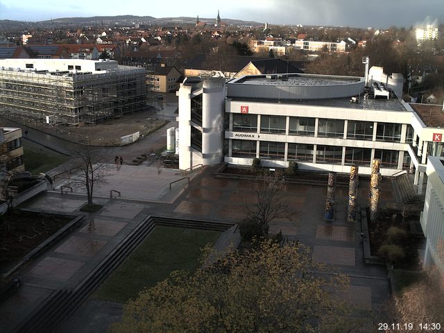 Foto der Webcam: Verwaltungsgebäude, Innenhof mit Audimax, Hörsaal-Gebäude 1