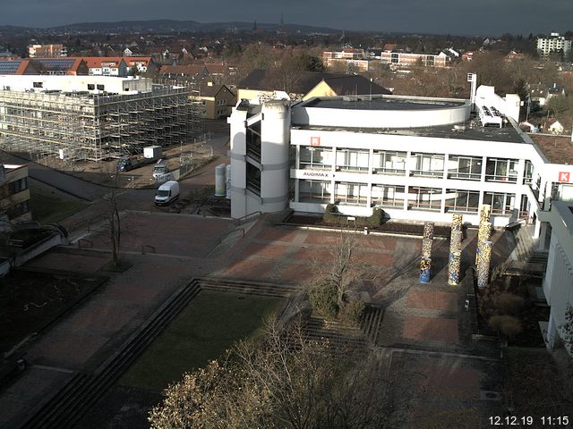 Foto der Webcam: Verwaltungsgebäude, Innenhof mit Audimax, Hörsaal-Gebäude 1