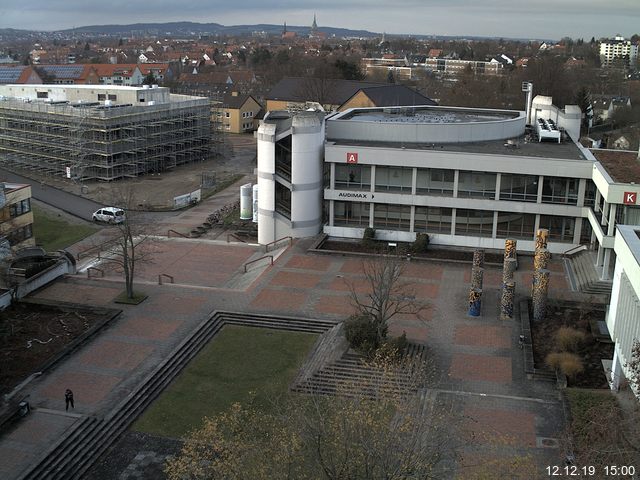 Foto der Webcam: Verwaltungsgebäude, Innenhof mit Audimax, Hörsaal-Gebäude 1