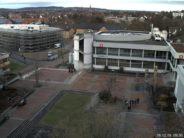 Foto der Webcam: Verwaltungsgebäude, Innenhof mit Audimax, Hörsaal-Gebäude 1