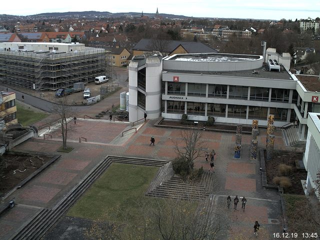 Foto der Webcam: Verwaltungsgebäude, Innenhof mit Audimax, Hörsaal-Gebäude 1