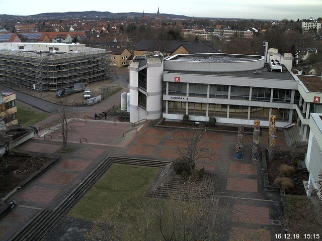 Foto der Webcam: Verwaltungsgebäude, Innenhof mit Audimax, Hörsaal-Gebäude 1