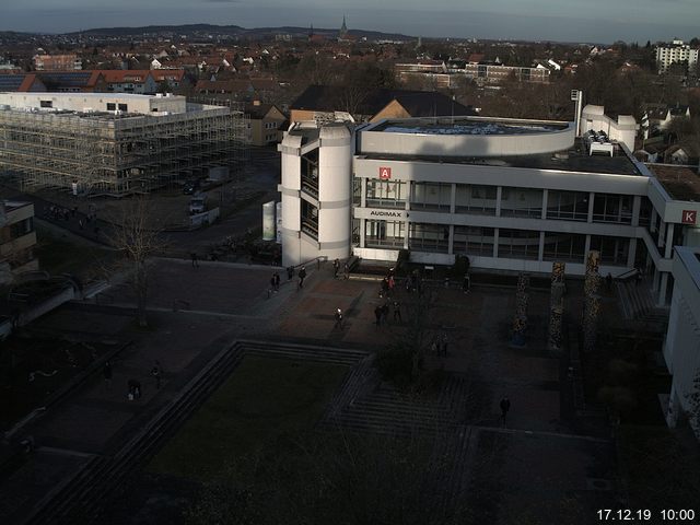 Foto der Webcam: Verwaltungsgebäude, Innenhof mit Audimax, Hörsaal-Gebäude 1