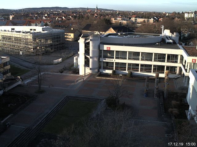 Foto der Webcam: Verwaltungsgebäude, Innenhof mit Audimax, Hörsaal-Gebäude 1