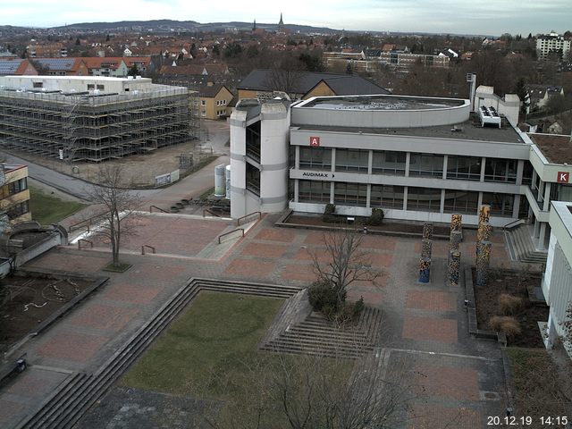 Foto der Webcam: Verwaltungsgebäude, Innenhof mit Audimax, Hörsaal-Gebäude 1