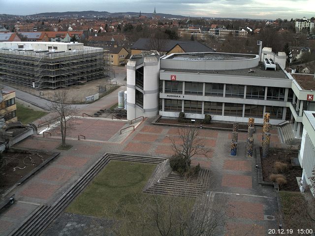 Foto der Webcam: Verwaltungsgebäude, Innenhof mit Audimax, Hörsaal-Gebäude 1