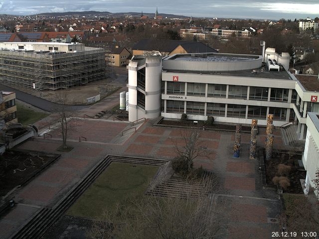 Foto der Webcam: Verwaltungsgebäude, Innenhof mit Audimax, Hörsaal-Gebäude 1