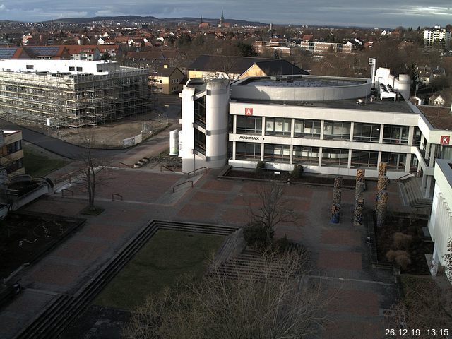 Foto der Webcam: Verwaltungsgebäude, Innenhof mit Audimax, Hörsaal-Gebäude 1