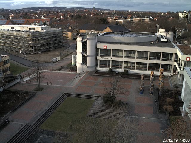 Foto der Webcam: Verwaltungsgebäude, Innenhof mit Audimax, Hörsaal-Gebäude 1