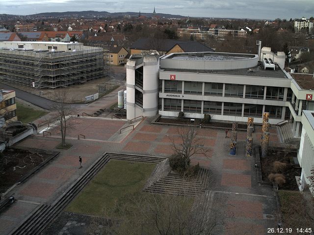 Foto der Webcam: Verwaltungsgebäude, Innenhof mit Audimax, Hörsaal-Gebäude 1