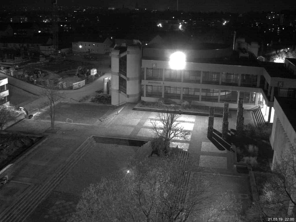 Foto der Webcam: Verwaltungsgebäude, Innenhof mit Audimax, Hörsaal-Gebäude 1