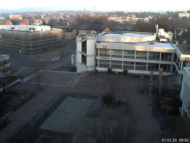 Foto der Webcam: Verwaltungsgebäude, Innenhof mit Audimax, Hörsaal-Gebäude 1