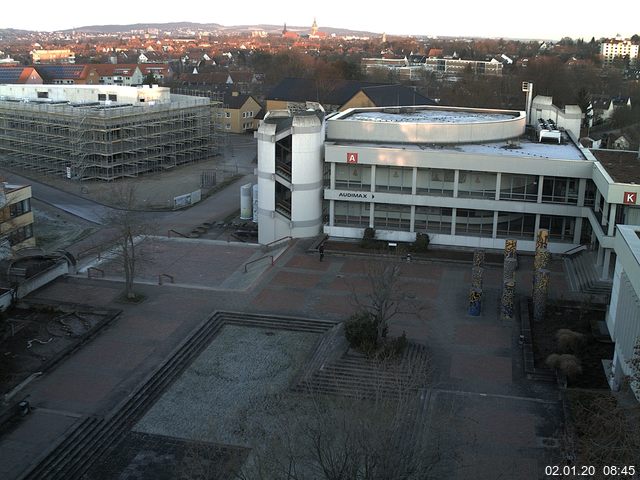 Foto der Webcam: Verwaltungsgebäude, Innenhof mit Audimax, Hörsaal-Gebäude 1