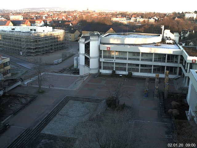 Foto der Webcam: Verwaltungsgebäude, Innenhof mit Audimax, Hörsaal-Gebäude 1