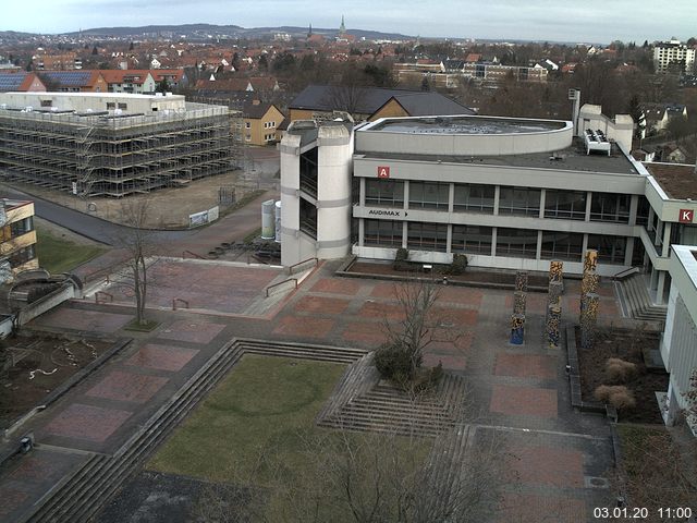 Foto der Webcam: Verwaltungsgebäude, Innenhof mit Audimax, Hörsaal-Gebäude 1