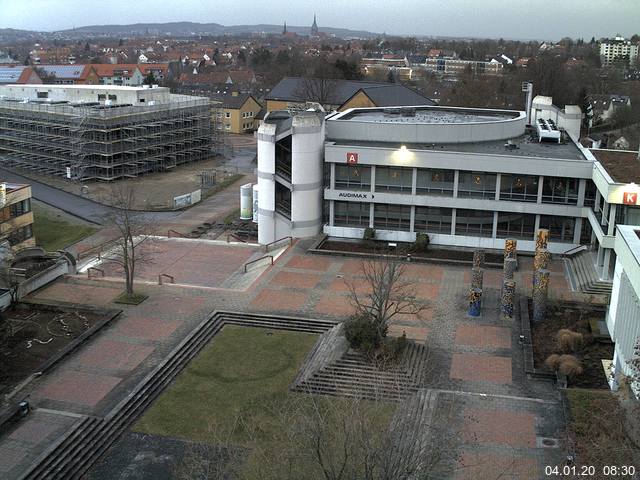 Foto der Webcam: Verwaltungsgebäude, Innenhof mit Audimax, Hörsaal-Gebäude 1