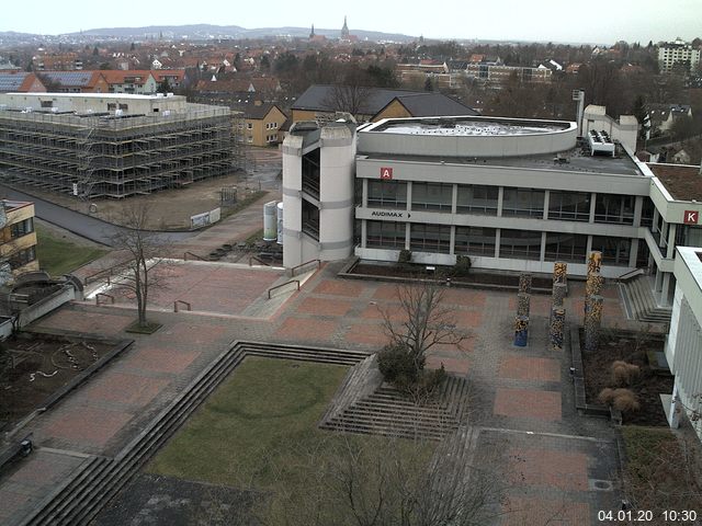 Foto der Webcam: Verwaltungsgebäude, Innenhof mit Audimax, Hörsaal-Gebäude 1