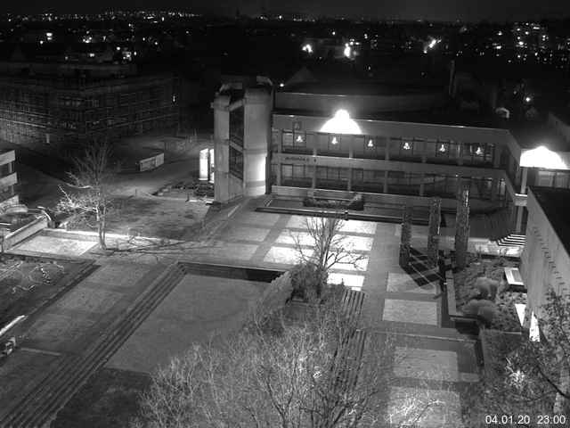 Foto der Webcam: Verwaltungsgebäude, Innenhof mit Audimax, Hörsaal-Gebäude 1