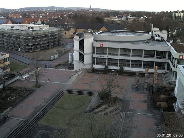 Foto der Webcam: Verwaltungsgebäude, Innenhof mit Audimax, Hörsaal-Gebäude 1