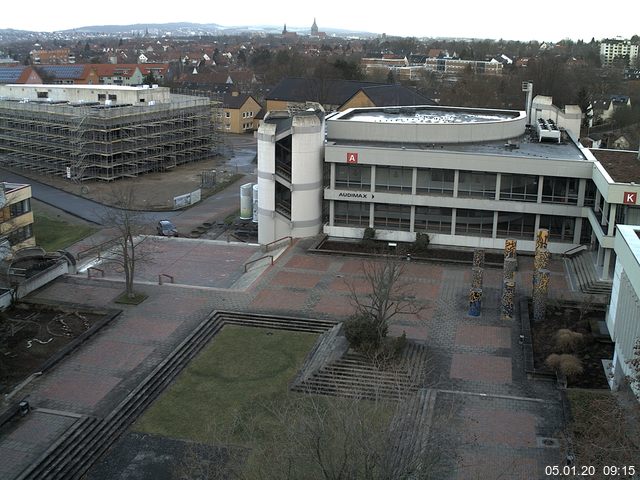 Foto der Webcam: Verwaltungsgebäude, Innenhof mit Audimax, Hörsaal-Gebäude 1