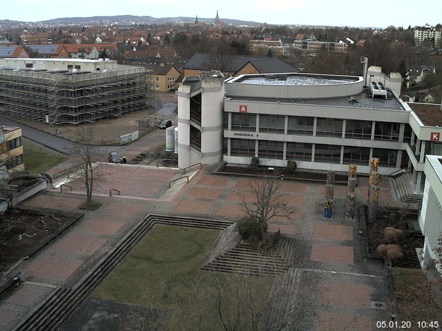 Foto der Webcam: Verwaltungsgebäude, Innenhof mit Audimax, Hörsaal-Gebäude 1