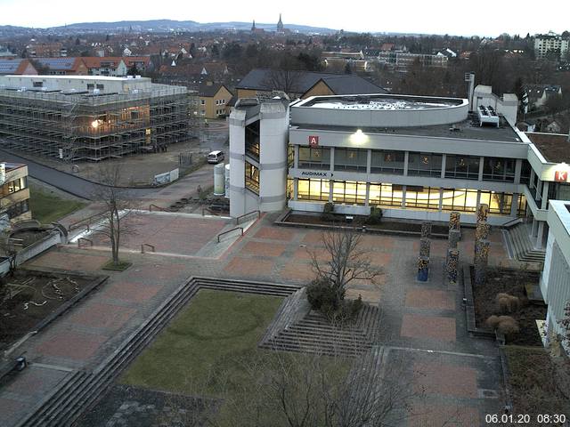 Foto der Webcam: Verwaltungsgeb&auml;ude, Innenhof mit Audimax, H&ouml;rsaal-Geb&auml;ude 1