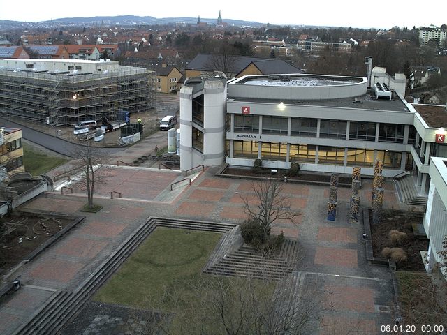 Foto der Webcam: Verwaltungsgebäude, Innenhof mit Audimax, Hörsaal-Gebäude 1