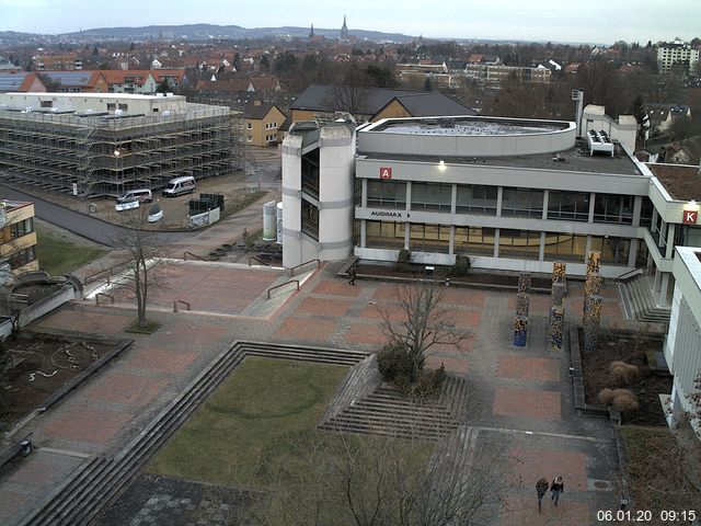 Foto der Webcam: Verwaltungsgebäude, Innenhof mit Audimax, Hörsaal-Gebäude 1