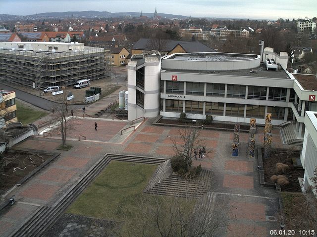 Foto der Webcam: Verwaltungsgebäude, Innenhof mit Audimax, Hörsaal-Gebäude 1