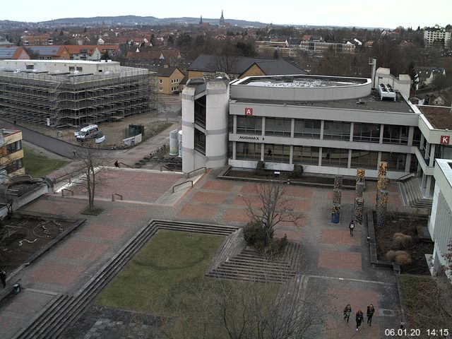 Foto der Webcam: Verwaltungsgebäude, Innenhof mit Audimax, Hörsaal-Gebäude 1