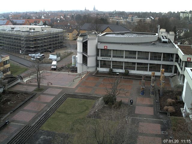 Foto der Webcam: Verwaltungsgebäude, Innenhof mit Audimax, Hörsaal-Gebäude 1