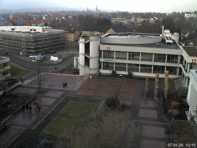 Foto der Webcam: Verwaltungsgebäude, Innenhof mit Audimax, Hörsaal-Gebäude 1