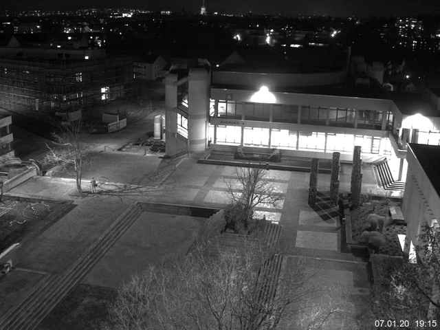 Foto der Webcam: Verwaltungsgebäude, Innenhof mit Audimax, Hörsaal-Gebäude 1